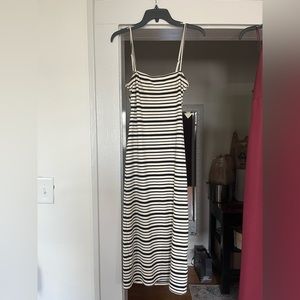 Billabong form fitting MIDI dress- size L